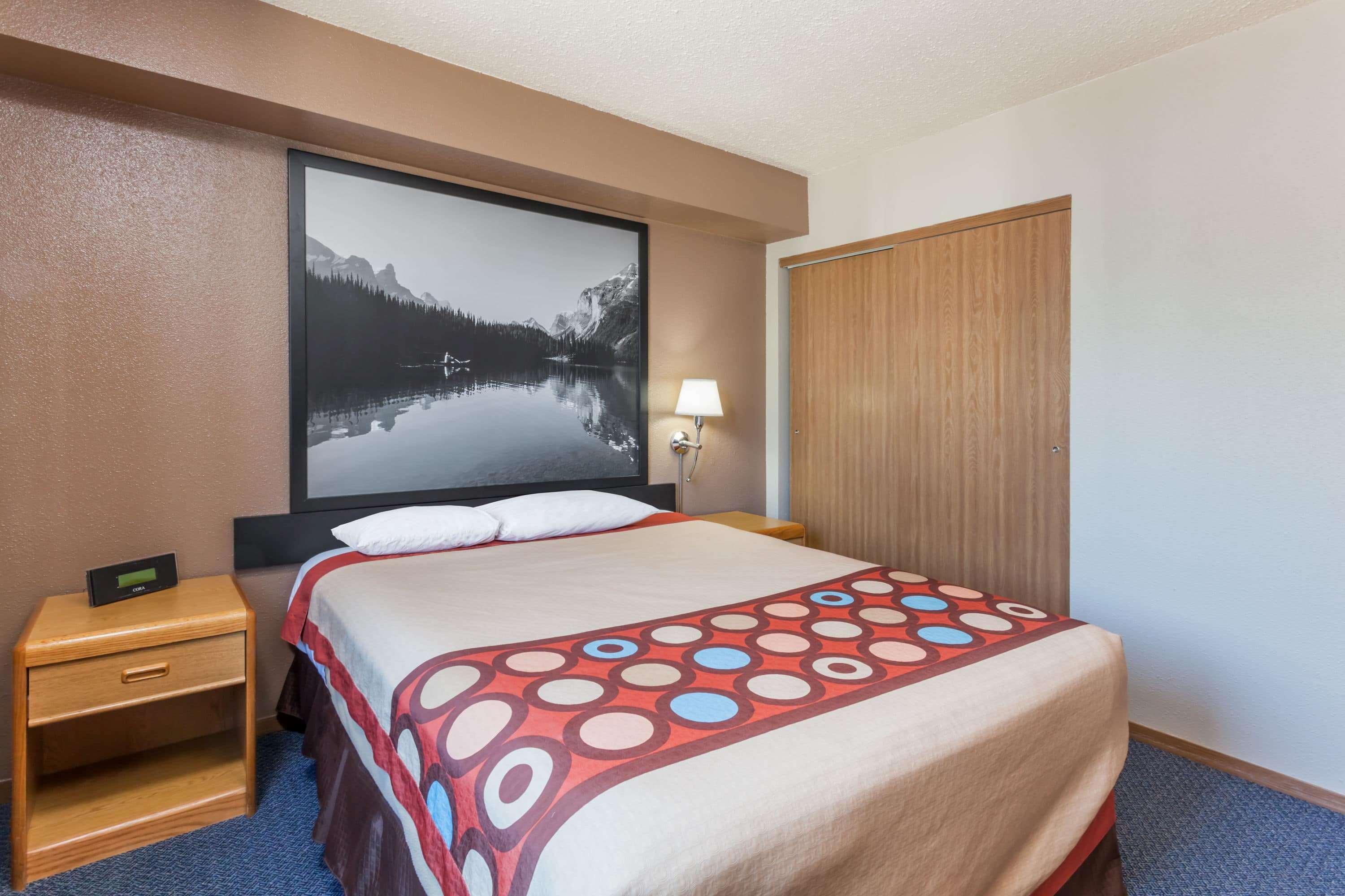 Super 8 By Wyndham Medicine Ab Motel 2*
